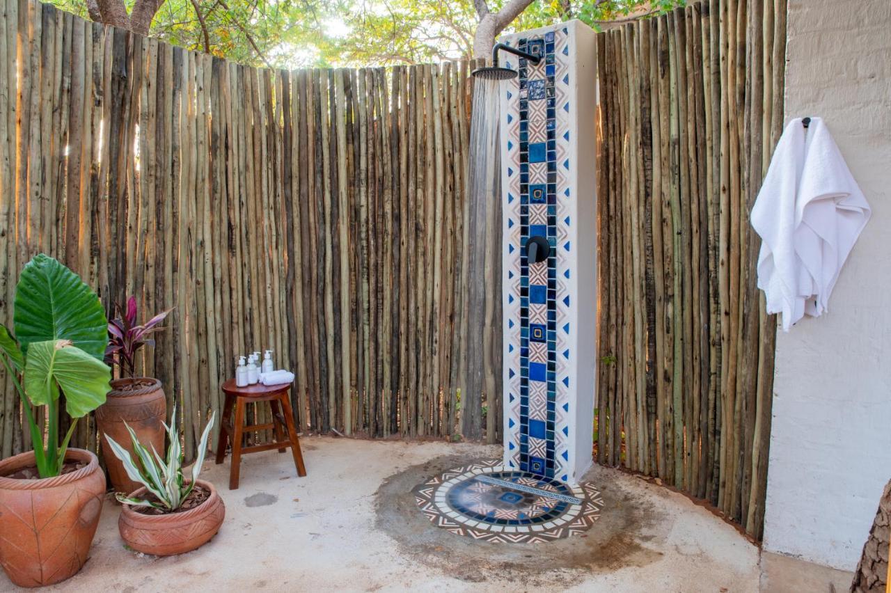 Hotel Shongwe Oasis Victoriafälle Exterior foto