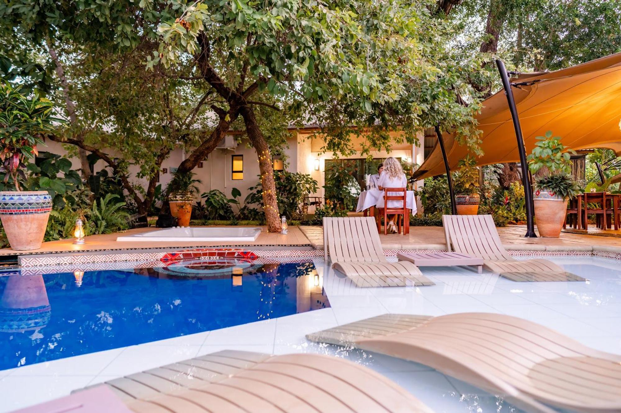 Hotel Shongwe Oasis Victoriafälle Exterior foto