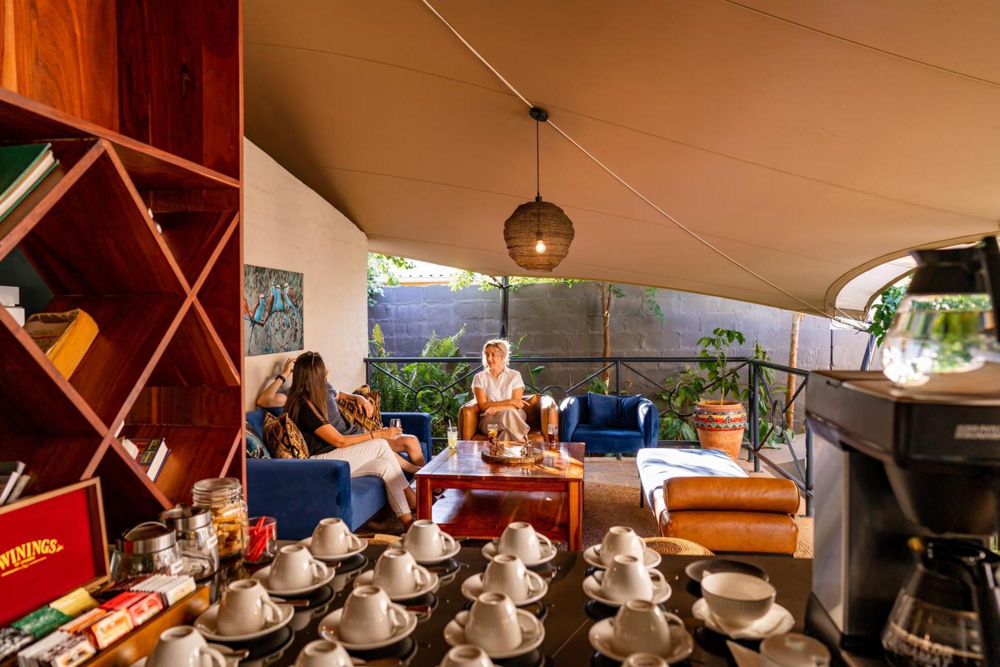 Hotel Shongwe Oasis Victoriafälle Exterior foto